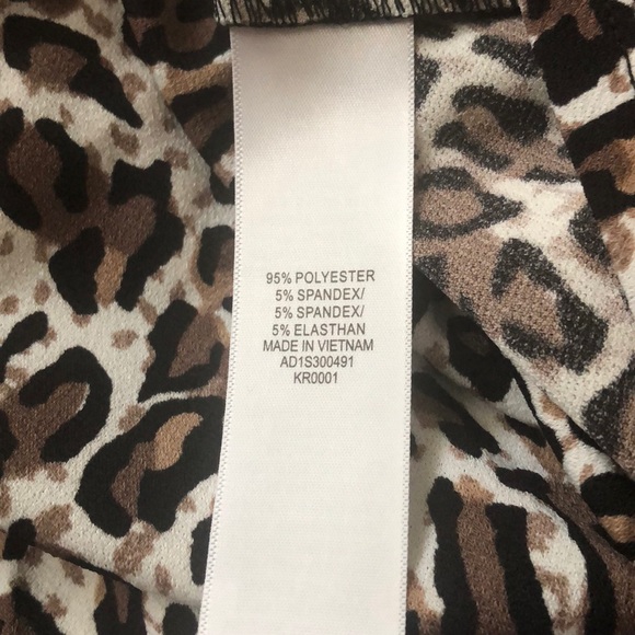 Adrianna Papell leopard print sleeveless blouse M - Picture 8 of 8